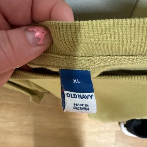 Old Navy Olive Cropped Crewneck - Picture 2 of 3
